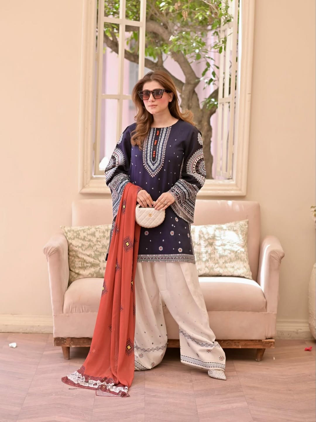 Rangrez – Heavy Embroidered Lawn 3-Piece Suit (UNStitched) AS-04