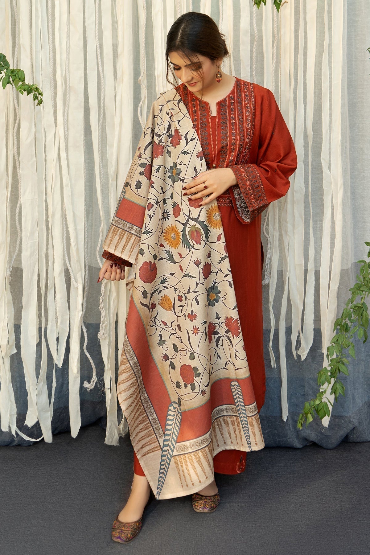 Embroidered 3-Piece in Lawn UNSTICED