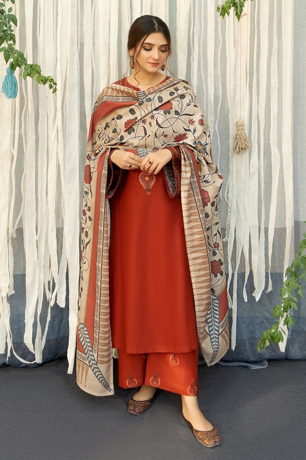 Embroidered 3-Piece in Lawn UNSTICED