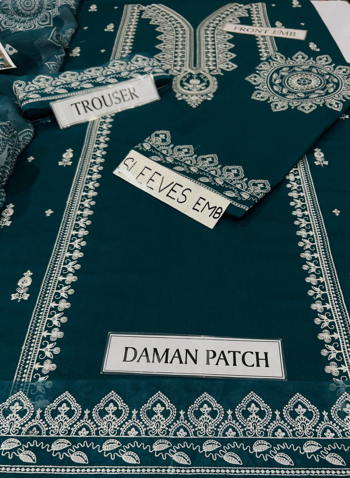 Embroidered 3-Piece in Lawn UNSTICED