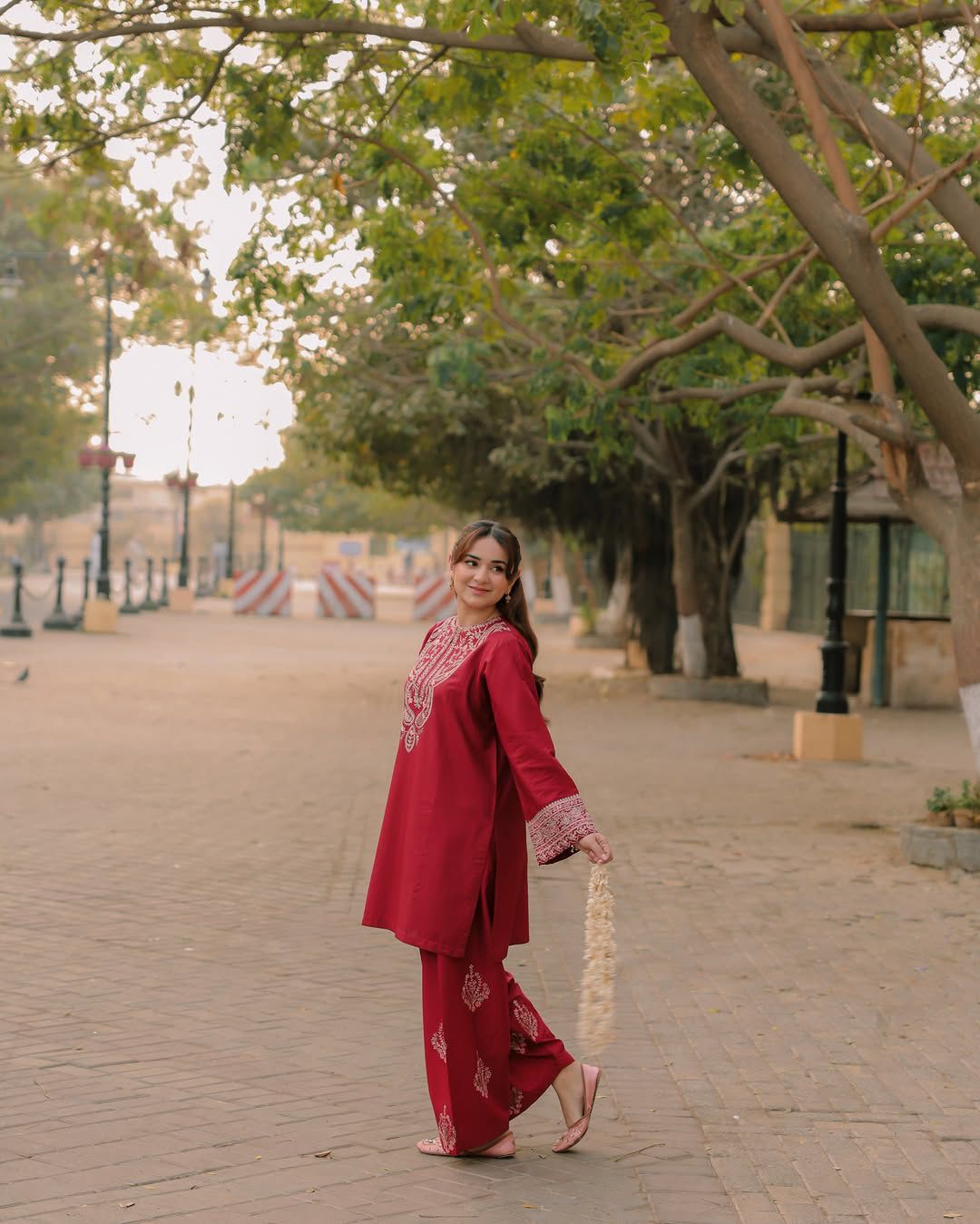 UNSTITCHED 2PC LAWN EMBROIDERED SUIT
