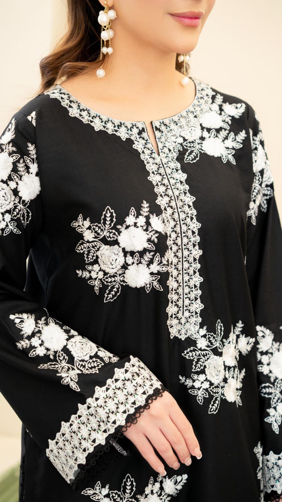 Embroidered 3-Piece in Lawn UNSTICED