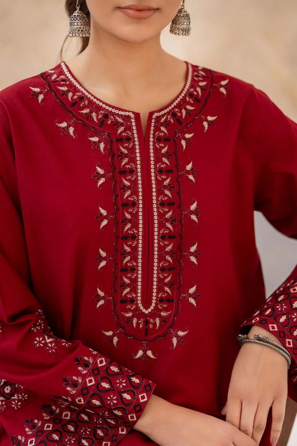 UNSTITCHED 2PC LAWN EMBROIDERED SUIT