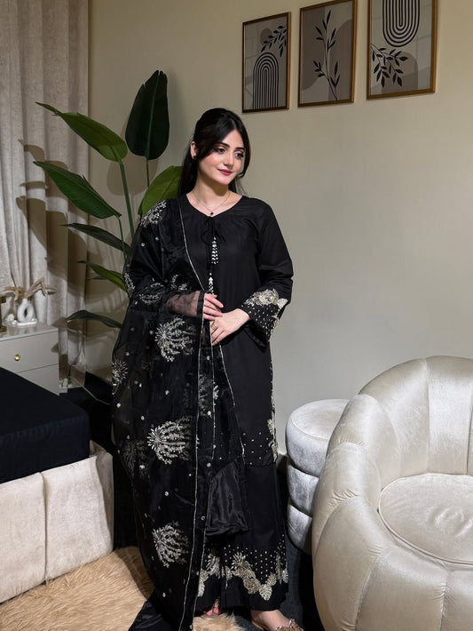 Embroidered 3-Piece in Lawn UNSTICED