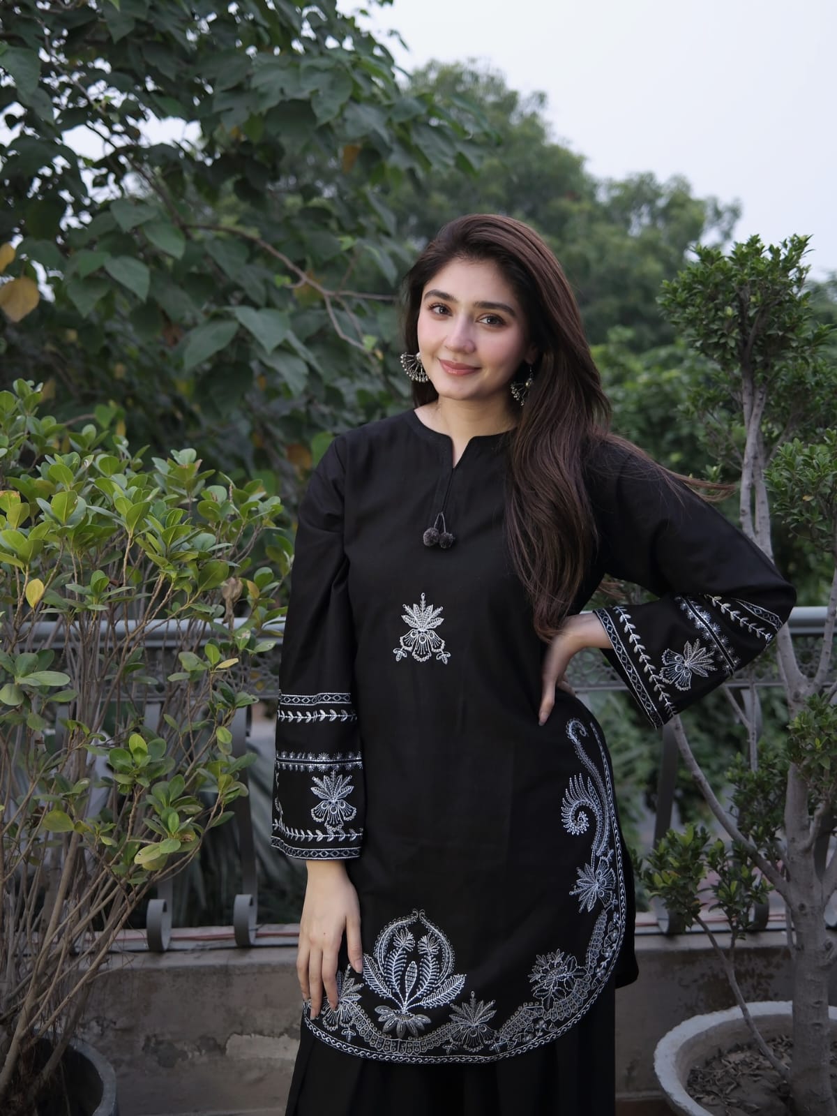 UNSTITCHED 2PC LAWN EMBROIDERED SUIT