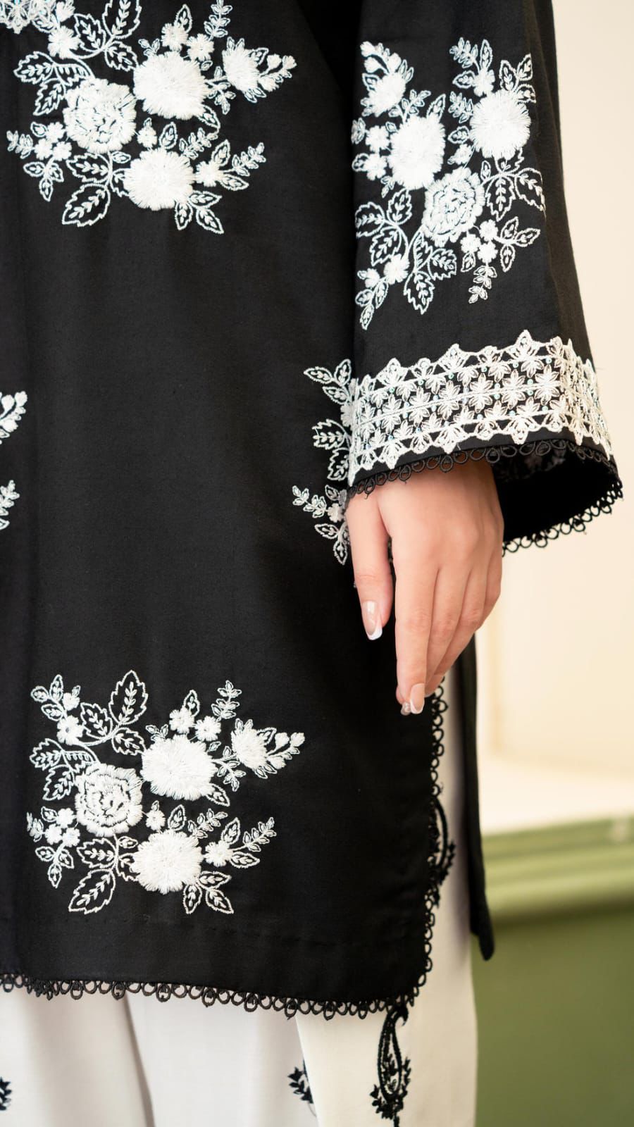 Embroidered 3-Piece in Lawn UNSTICED