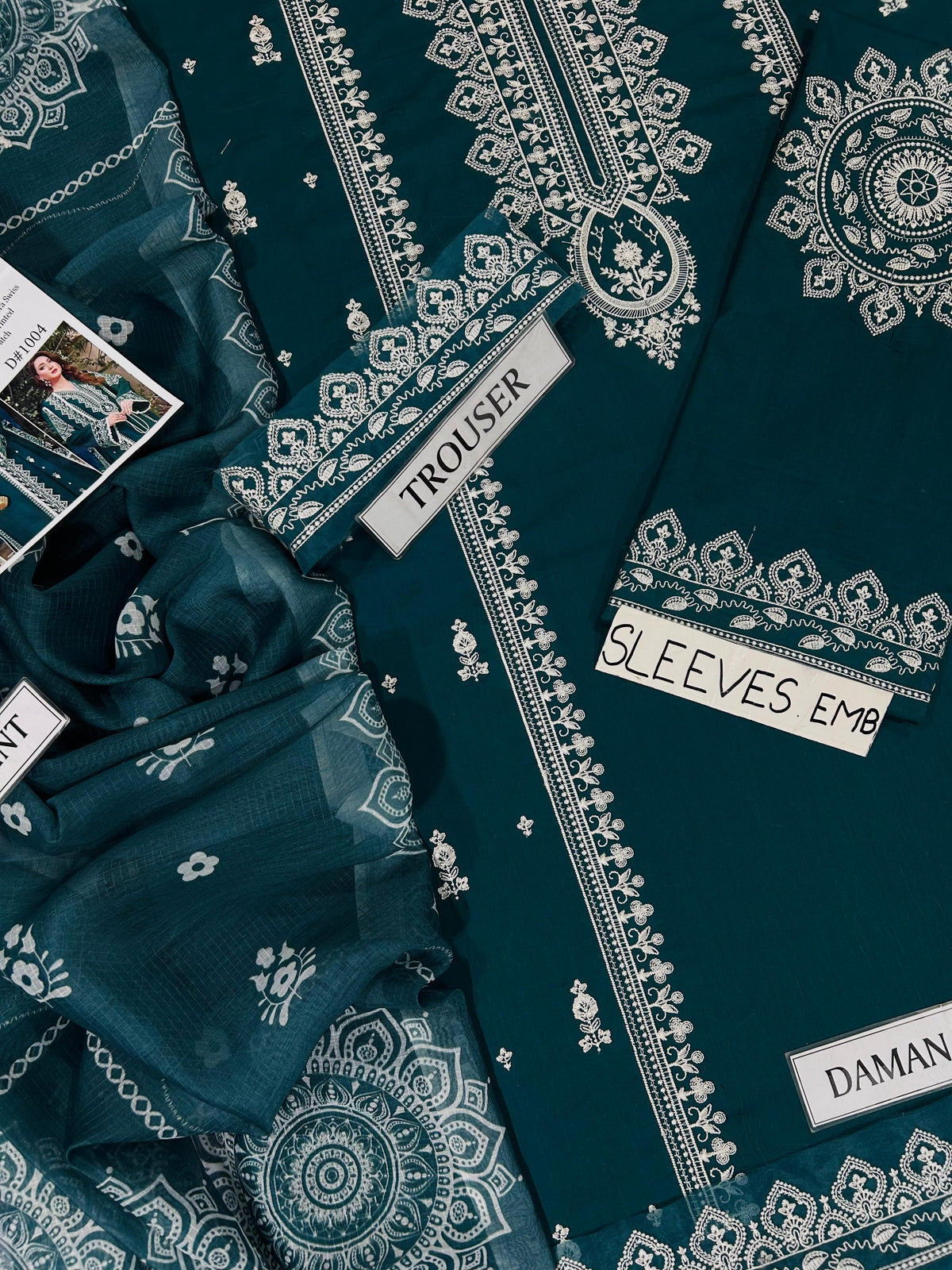 Embroidered 3-Piece in Lawn UNSTICED